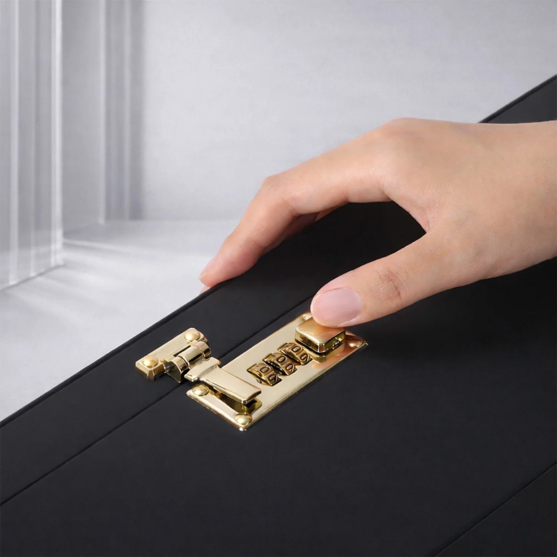 VALIGETTA PORTA SEX TOYS CON COMBINAZIONE E...