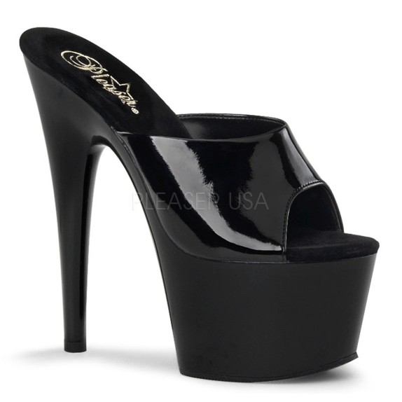 SANDALO NERO LUCIDO TACCO 17-18 CM
