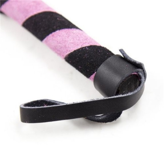 FRUSTINO IN ECOPELLE CON FRANGE SEX TOY SADO E BDSM