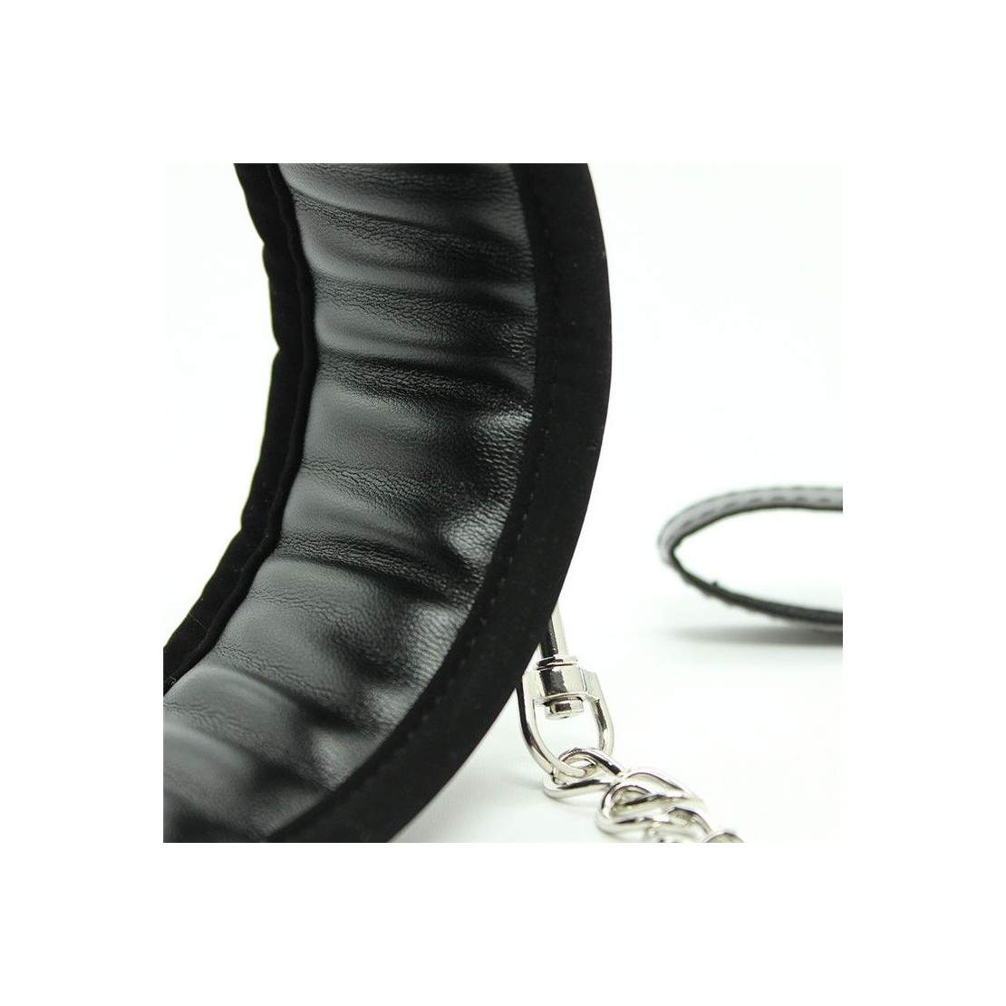 COLLARE IMBOTTITO CON GUINZAGLIO SEX TOY GIOCHI...