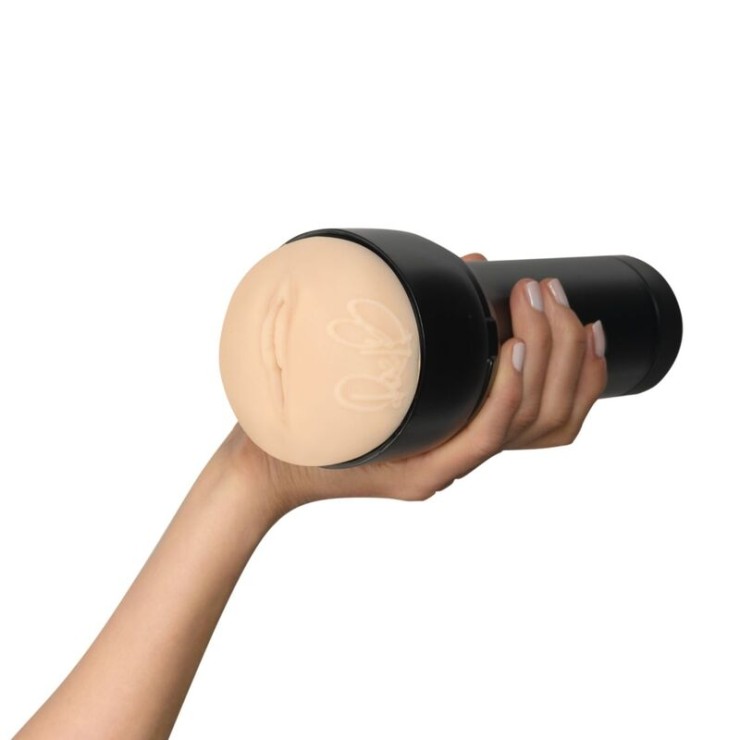 MASTURBATORE PER UOMO A FORMA DI VAGINA RAE LIL BLACK KIIROO 2