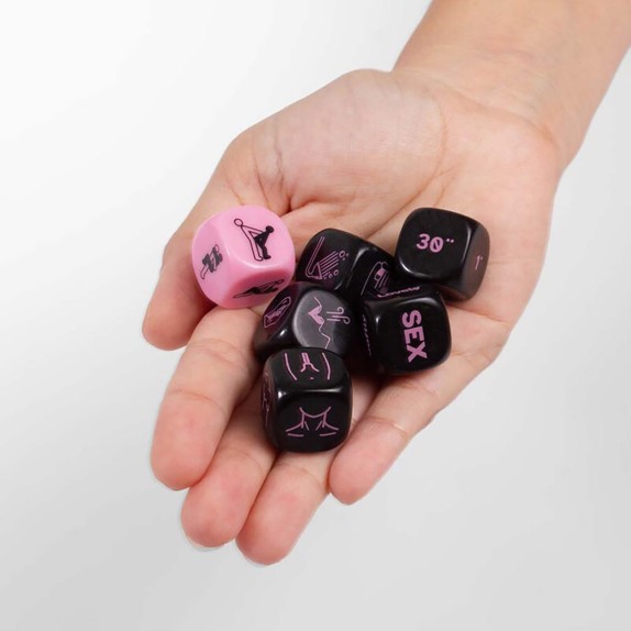 GIOCO CON I DADI SEXY PER COPPIE CON 6 DADI INCLUSI "DICE, PLAY, SEX"