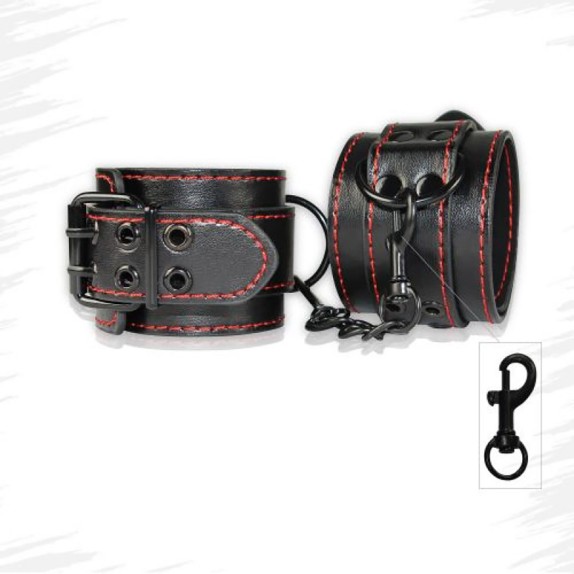 MANETTE SEXY IN ECOPELLE GIOCHI DI COPPIA BONDAGE FETISH
