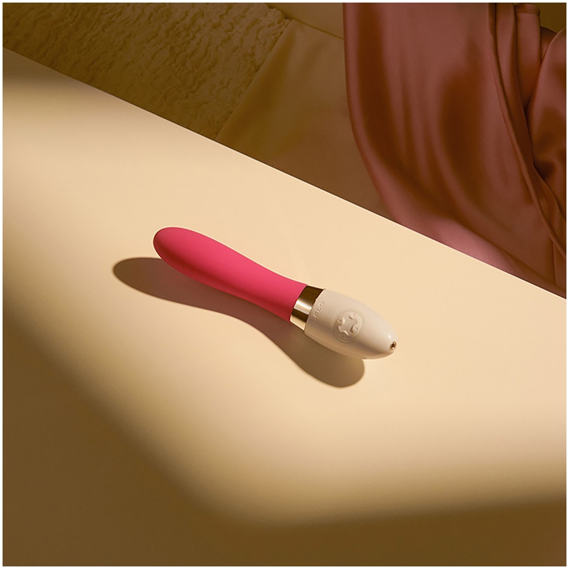 LIV 2 VIBRATORE LELO CON CARICABATTERIE VARI COLOR