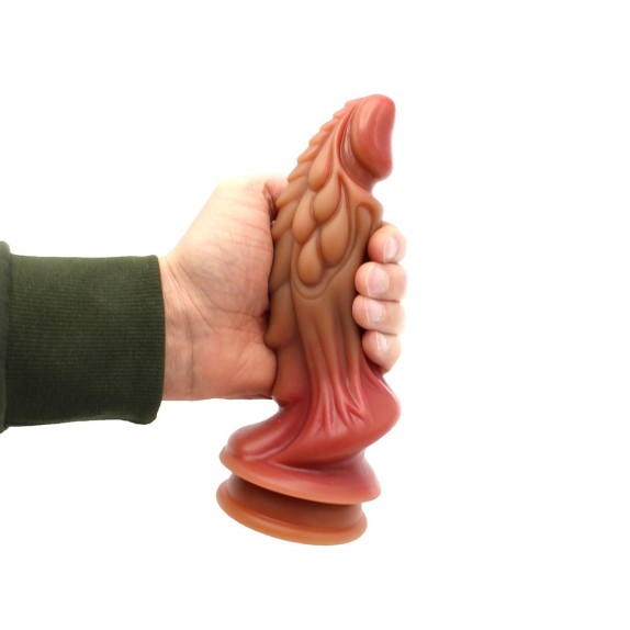 FALLO DILDO CON RILIEVI SUPER STIMOLANTI CON AMPIA BASE A VENTOSA KIOTOS