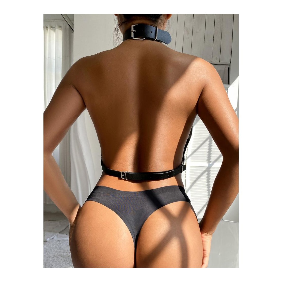 HARNESS SEXY DA DONNA A REGGISENO IN ECOPELLE...
