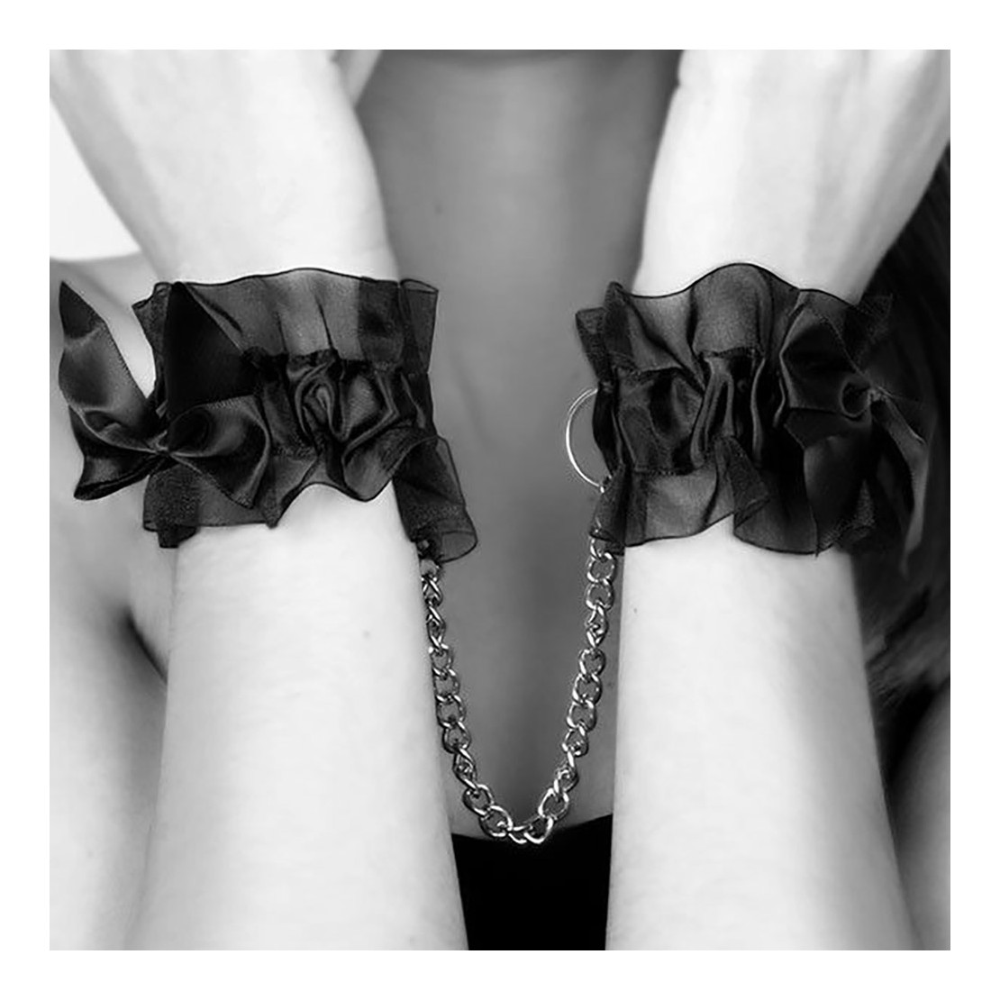 MANETTE SEXY VOLANT IN ORGANZA NERA PER DONNA...