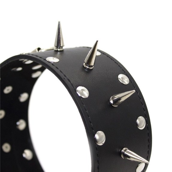 COLLARE CON BORCHIE SPIKES IN ECOPELLE CON GIUINZAGLIO E LUCCHETTO