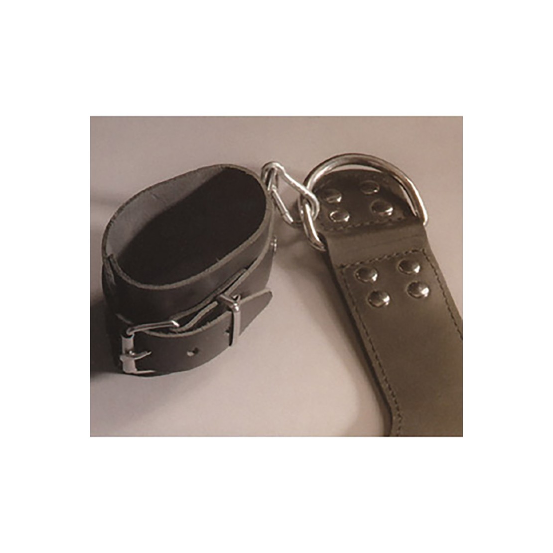 IMMOBILIZZATORE CON BORCHIE PER GINOCCHIA E...