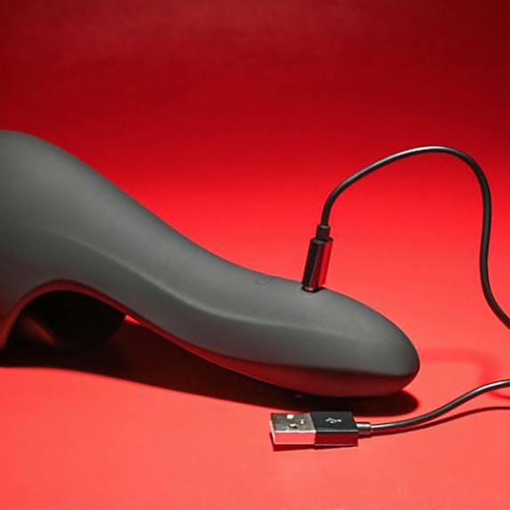MASTURBATORE SEX TOY PER UOMO VIBRATORE CHE PULSA PER IL PENE EMBRACE